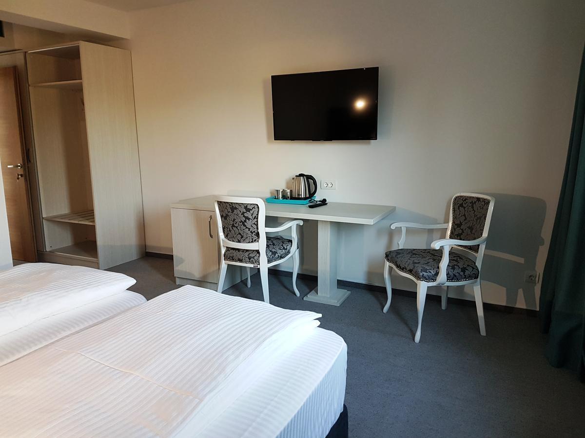 Gracanica  Hotel Sax Gracanica מראה חיצוני תמונה