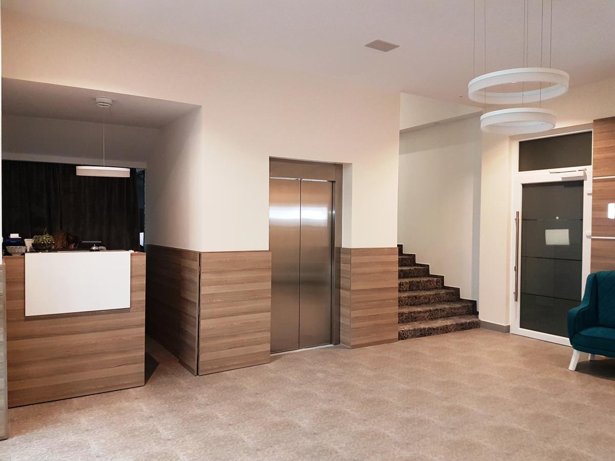 Gracanica  Hotel Sax Gracanica מראה חיצוני תמונה